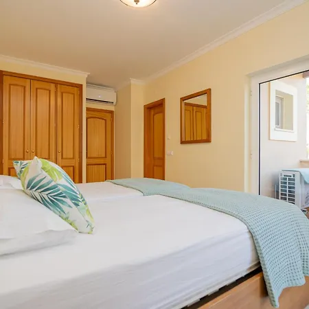 Quinta Da Boa Nova - Cheerful And Spacious 2-bedroom Duplex Villa Estômbar